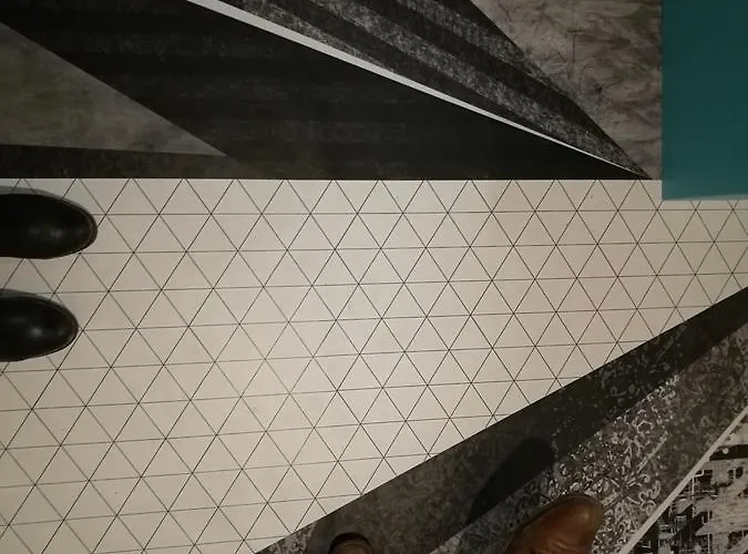 Hart & Art Gallery Hostel